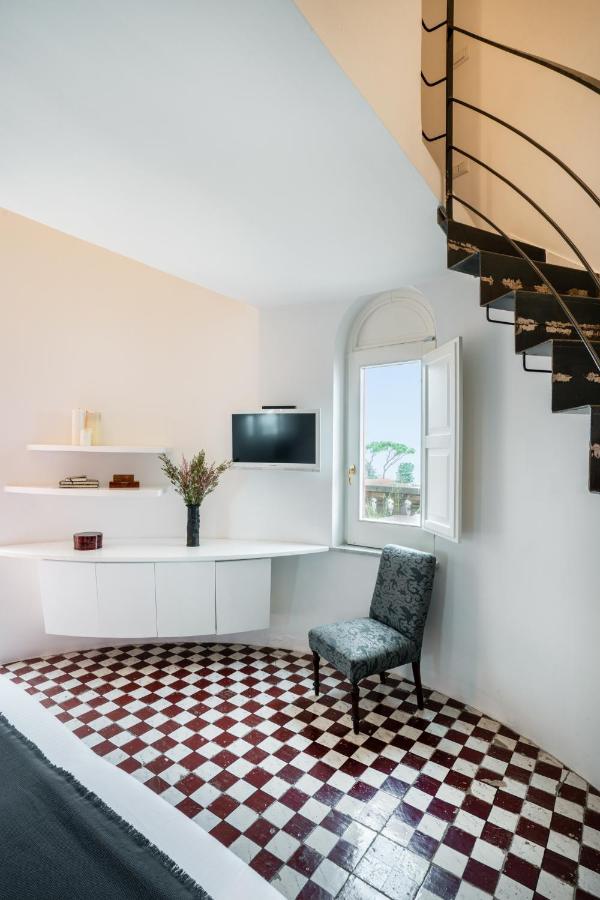 Double/Twin Room - Split Level with Sea View,1076471254:JPEG